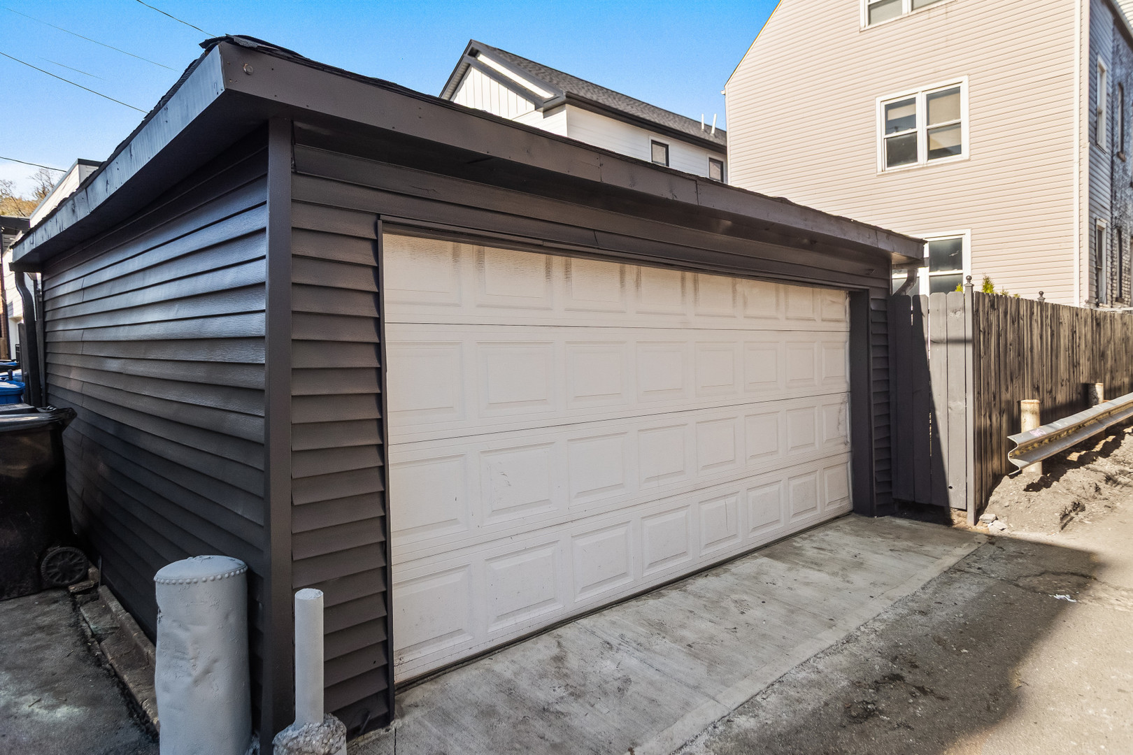 2413 W Belden Avenue