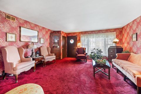 Tiny photo for 223 W Washington Boulevard, Lombard, IL 60148 (MLS # 12515616)