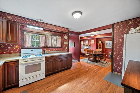 Tiny photo for 223 W Washington Boulevard, Lombard, IL 60148 (MLS # 12515616)