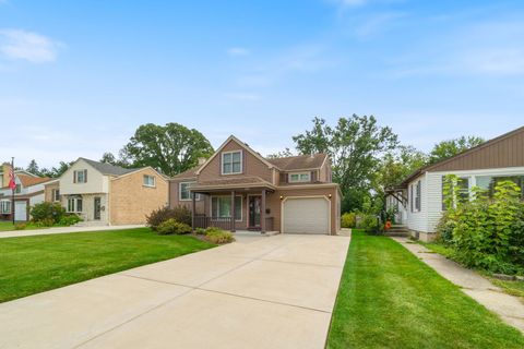 Tiny photo for 223 W Washington Boulevard, Lombard, IL 60148 (MLS # 12515616)
