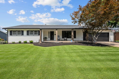 Photo of 2414 E GARFIELD Street, Davenport, IA 52803 (MLS # 12728400)