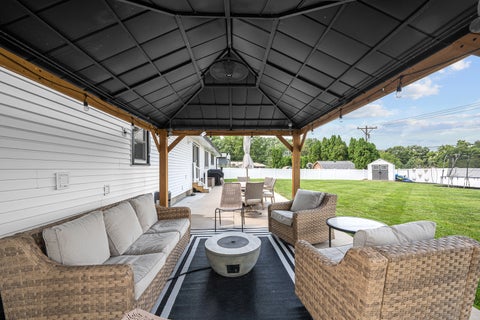 Tiny photo for 2414 E GARFIELD Street, Davenport, IA 52803 (MLS # 12728400)