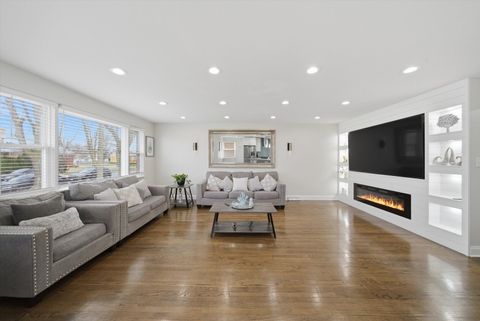 Tiny photo for 3239 Sarah Street, Franklin Park, IL 60131 (MLS # 12608587)