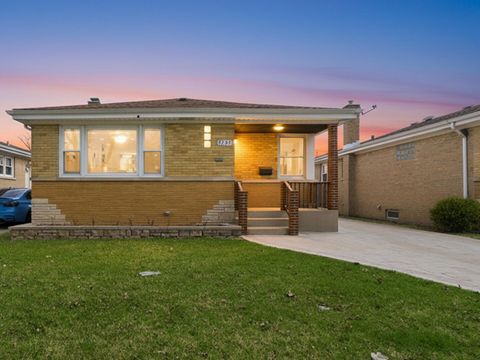 Tiny photo for 3239 Sarah Street, Franklin Park, IL 60131 (MLS # 12608587)