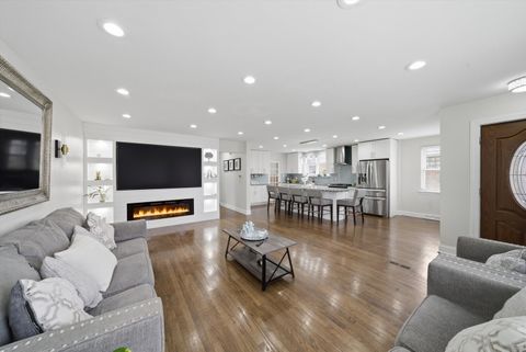 Tiny photo for 3239 Sarah Street, Franklin Park, IL 60131 (MLS # 12608587)