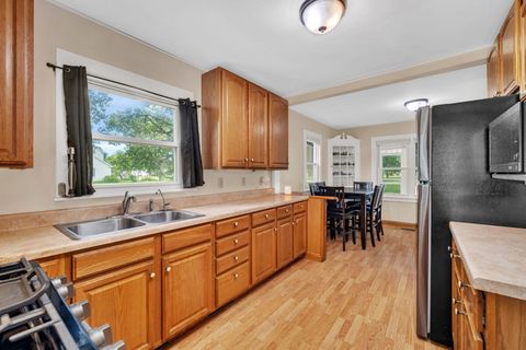 Tiny photo for 172 S Hossack Street, Seneca, IL 61360 (MLS # 12455895)