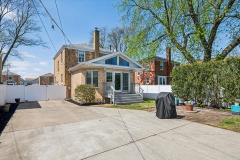 Tiny photo for 7151 N Ottawa Avenue, Chicago, IL 60631 (MLS # 12613734)
