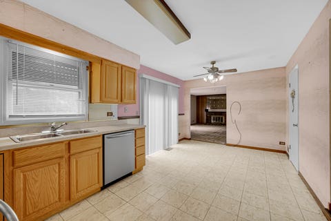 Tiny photo for 160 Chatham Lane, Roselle, IL 60172 (MLS # 12704734)
