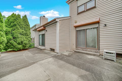Tiny photo for 160 Chatham Lane, Roselle, IL 60172 (MLS # 12704734)