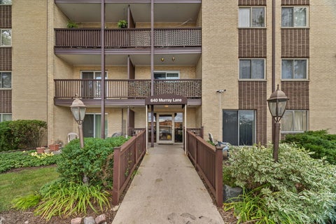 Photo of 640 Murray Lane #312, Des Plaines, IL 60016 (MLS # 12759396)
