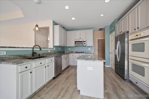 Tiny photo for 712 Bohannon Circle W, Oswego, IL 60543 (MLS # 12459330)