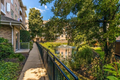 Tiny photo for 1705 Pavilion Way #407, Park Ridge, IL 60068 (MLS # 12758835)