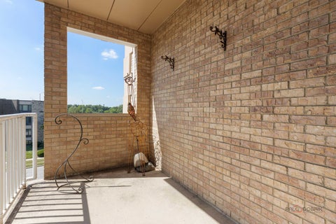 Tiny photo for 1705 Pavilion Way #407, Park Ridge, IL 60068 (MLS # 12758835)