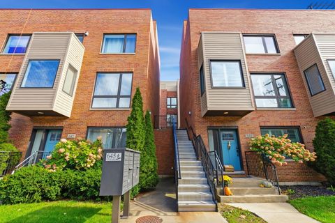 Tiny photo for 645 Custer Avenue #103, Evanston, IL 60202 (MLS # 12505590)