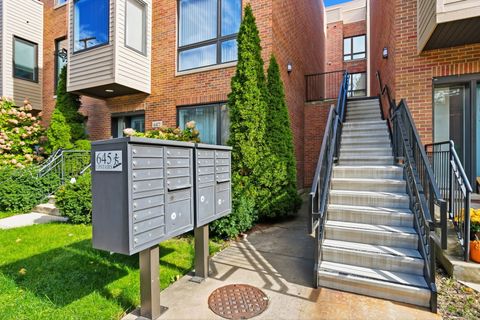 Tiny photo for 645 Custer Avenue #103, Evanston, IL 60202 (MLS # 12505590)