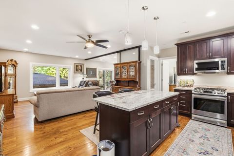 Tiny photo for 645 Custer Avenue #103, Evanston, IL 60202 (MLS # 12505590)