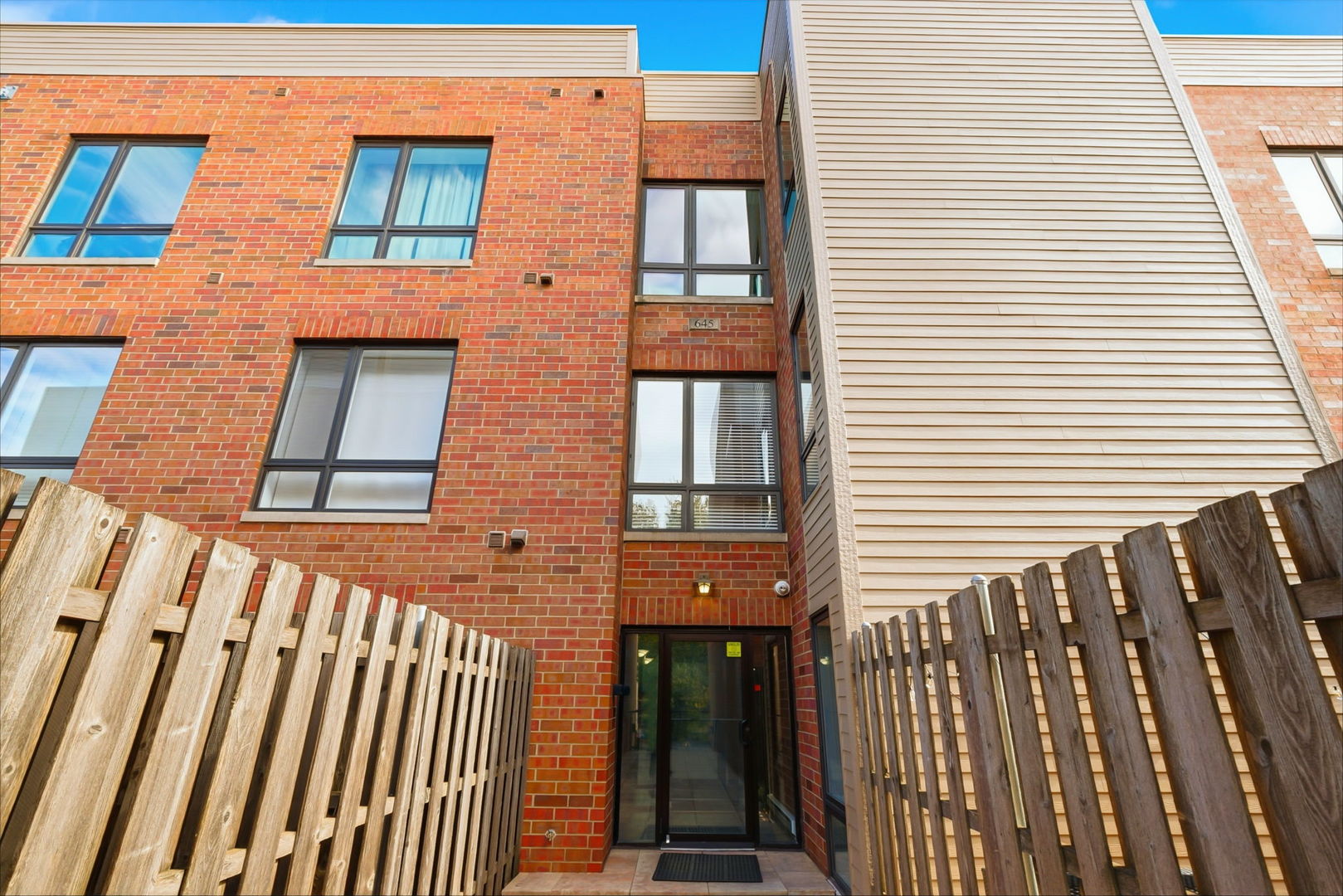 645 Custer Avenue 103