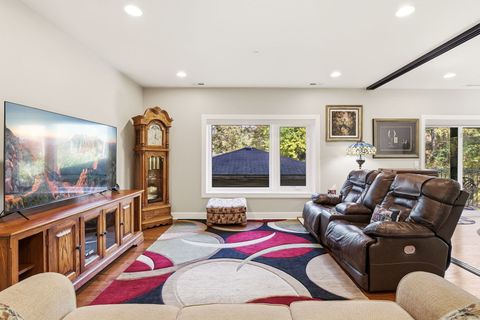 Tiny photo for 645 Custer Avenue #103, Evanston, IL 60202 (MLS # 12505590)