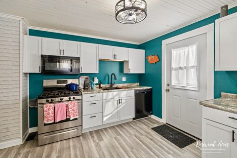 Tiny photo for 508 Whitley Avenue, Joliet, IL 60433 (MLS # 12557174)