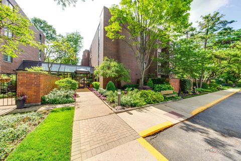 Tiny photo for 2200 Bouterse Street #407, Park Ridge, IL 60068 (MLS # 12526250)