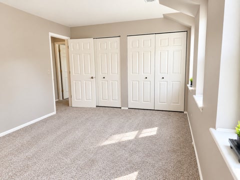 Tiny photo for 1404 NOTTINGHAM Court #C2, Wheeling, IL 60090 (MLS # 12782582)