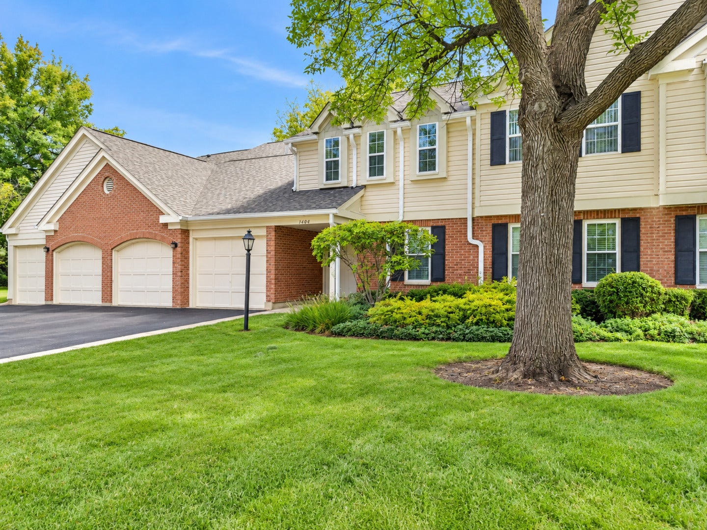 1404 NOTTINGHAM Court C2
