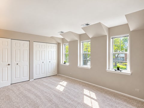 Tiny photo for 1404 NOTTINGHAM Court #C2, Wheeling, IL 60090 (MLS # 12782582)
