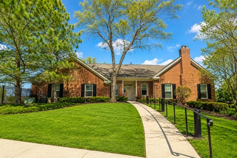 Tiny photo for 1404 NOTTINGHAM Court #C2, Wheeling, IL 60090 (MLS # 12782582)