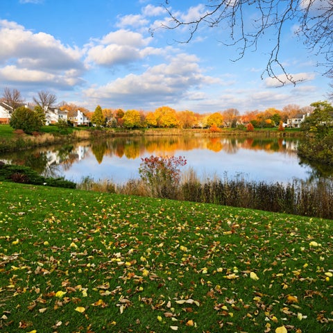Tiny photo for 1404 NOTTINGHAM Court #C2, Wheeling, IL 60090 (MLS # 12782582)