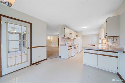 Tiny photo for Palos Park, IL 60464 (MLS # 12585886)