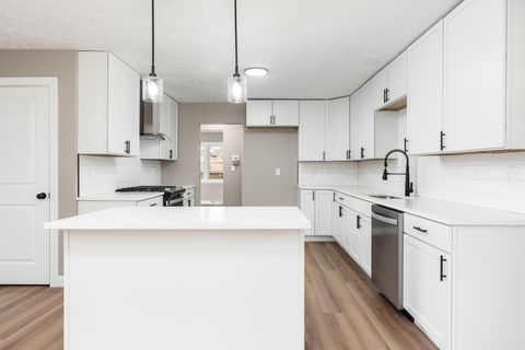 Tiny photo for 3618 BELVOIR Drive, Rockford, IL 61107 (MLS # 12614555)