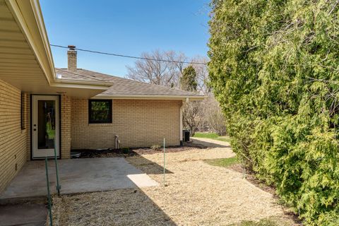 Tiny photo for 3618 BELVOIR Drive, Rockford, IL 61107 (MLS # 12614555)