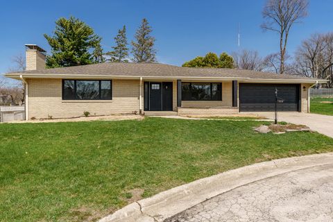 Tiny photo for 3618 BELVOIR Drive, Rockford, IL 61107 (MLS # 12614555)