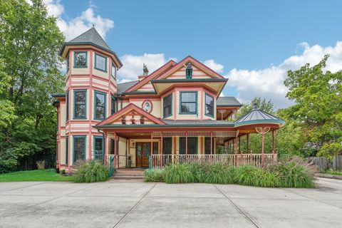 A home in La Grange Highlands