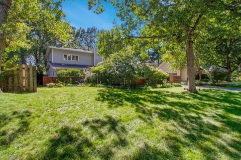 Tiny photo for 305 Dunbar Road, Mundelein, IL 60060 (MLS # 12773677)