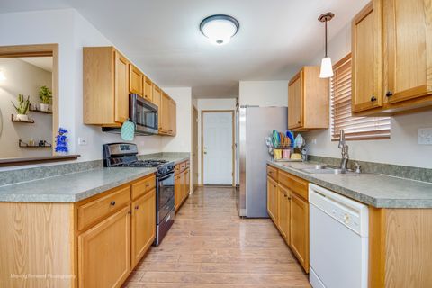 Tiny photo for 21537 Gray Wing Drive, Crest Hill, IL 60403 (MLS # 12593903)