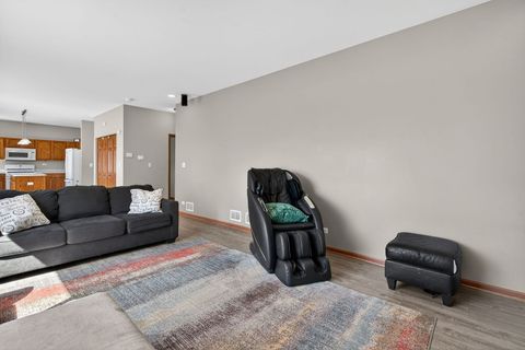 Tiny photo for 2993 Stirling Court, Montgomery, IL 60538 (MLS # 12605163)