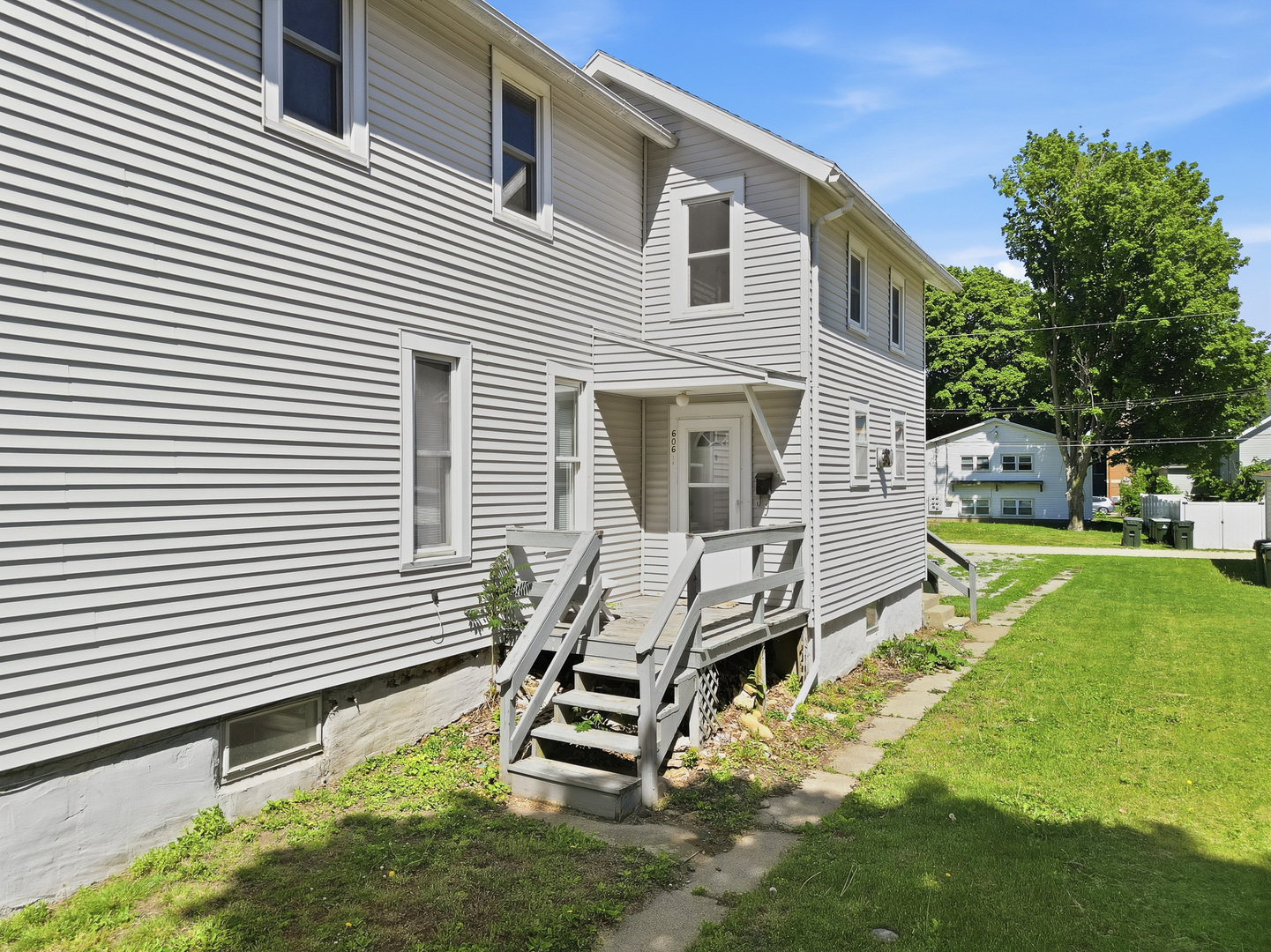 606 Avenue C