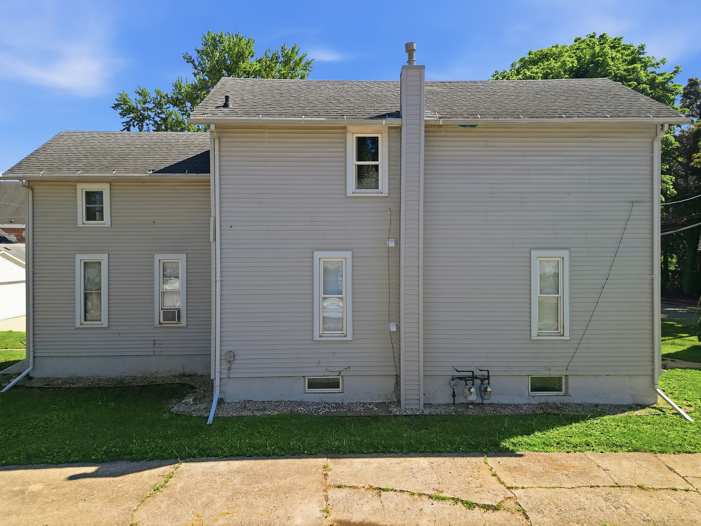 606 Avenue C