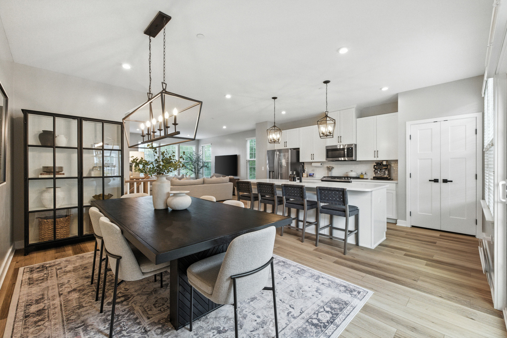 158 Canterbury Way
