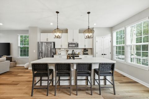 Tiny photo for 158 Canterbury Way, Lake Zurich, IL 60047 (MLS # 12493175)