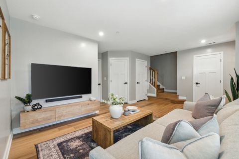 Tiny photo for 158 Canterbury Way, Lake Zurich, IL 60047 (MLS # 12493175)