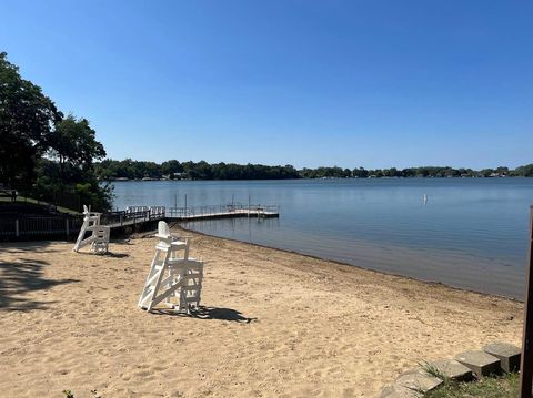Tiny photo for 158 Canterbury Way, Lake Zurich, IL 60047 (MLS # 12493175)