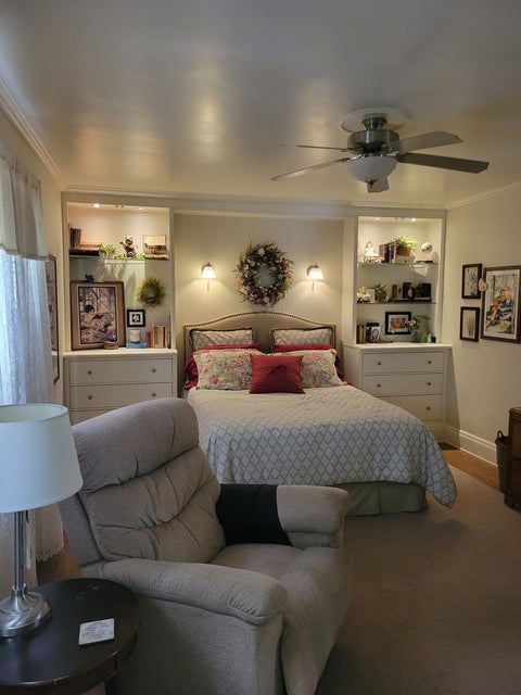 Tiny photo for 2404 Pershing Avenue, Davenport, IA 52803 (MLS # 12697500)