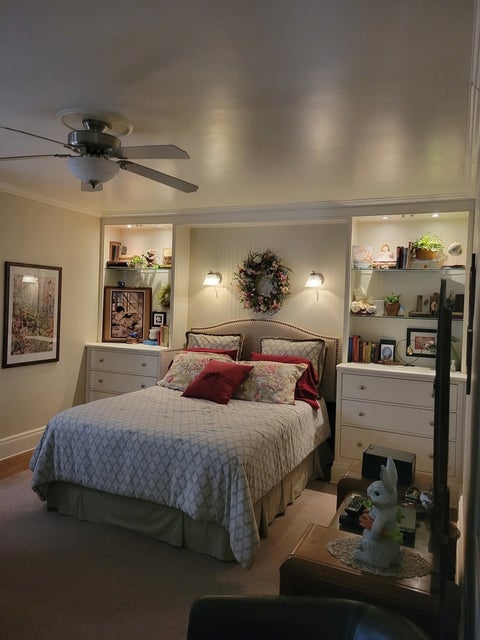 Tiny photo for 2404 Pershing Avenue, Davenport, IA 52803 (MLS # 12697500)