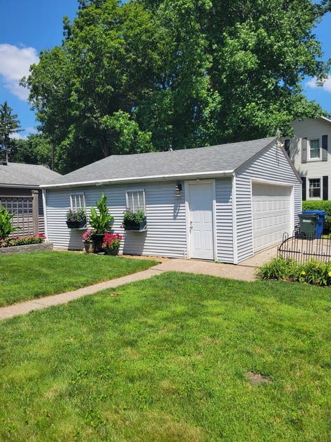 Tiny photo for 2404 Pershing Avenue, Davenport, IA 52803 (MLS # 12697500)