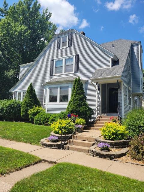 Photo of 2404 Pershing Avenue, Davenport, IA 52803 (MLS # 12697500)