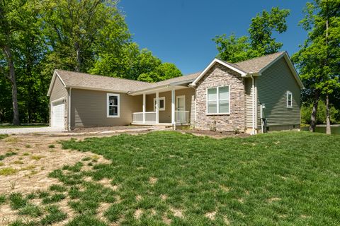 Tiny photo for 18562 E Hill Street, Mt Vernon, IL 62864 (MLS # 12633831)