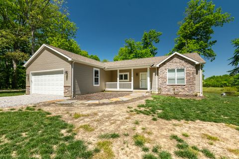 Tiny photo for 18562 E Hill Street, Mt Vernon, IL 62864 (MLS # 12633831)