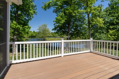 Tiny photo for 18562 E Hill Street, Mt Vernon, IL 62864 (MLS # 12633831)
